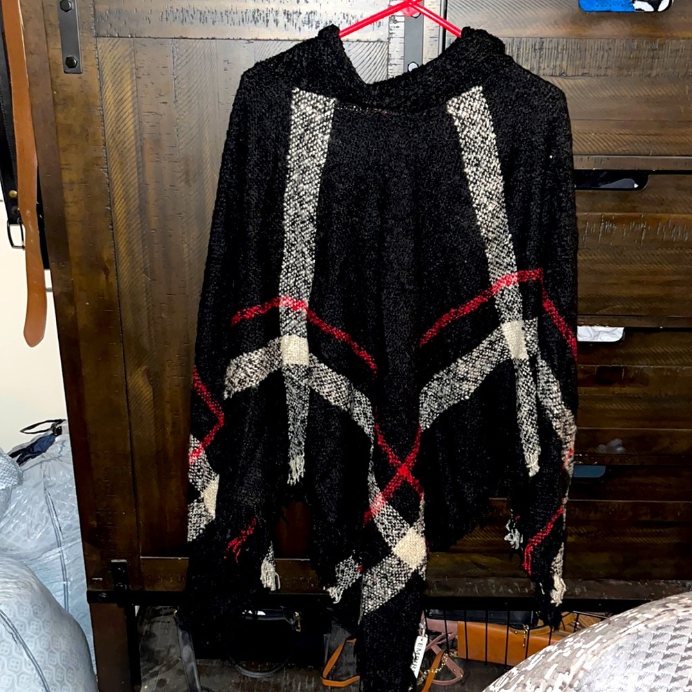 Women’s poncho